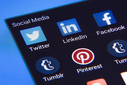 9 tips to upscale your business social media ads